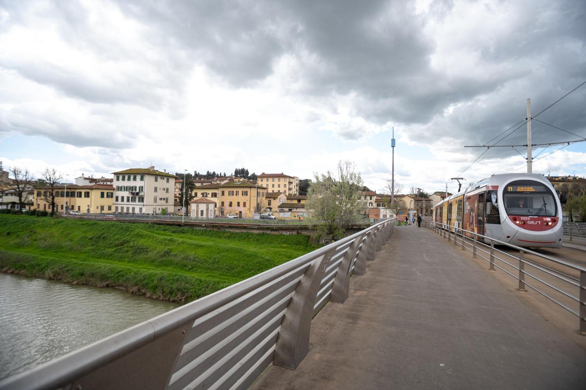 Indipendent Studio Apartment With Terrace - Parking Florenz Exterior foto